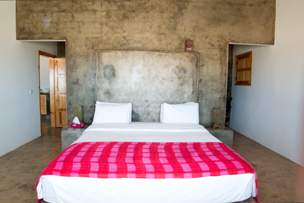 Dakhla attitude VIP luxury boutique hotel camp surf Sahara king-size bed